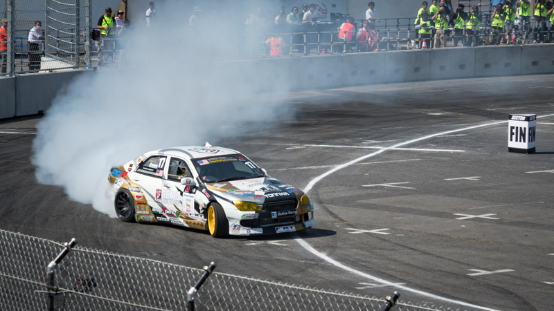 Illustration for article titled This Is What It Looks Like When Drifting Hits The Big Leagues In Japan